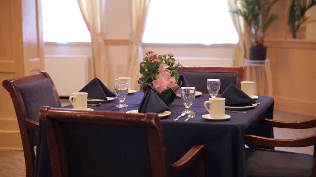 CareOne at New Milford-Interior, dining room